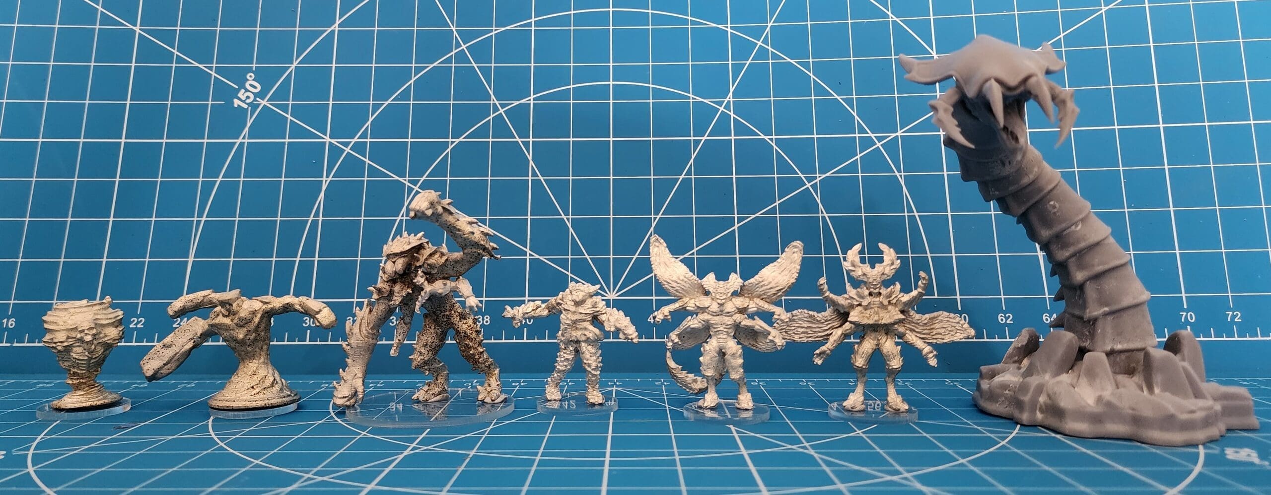 Wardelve CREATURES miniature set and bases